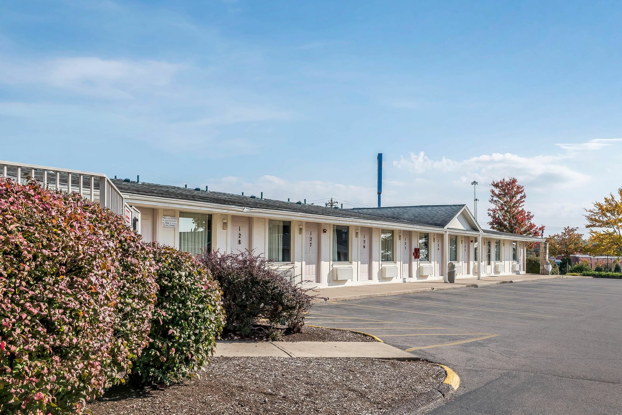 Rodeway Inn Sharonville Exterior photo